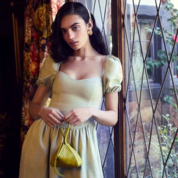 Reformation Davila Linen Dress in Dried Herbs - Picture 2 of 10